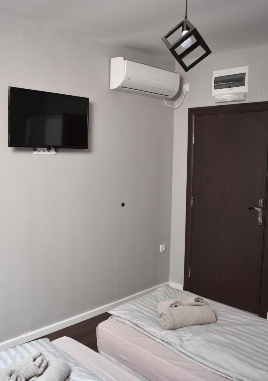 Apartmani Zrenjanin Exterior foto