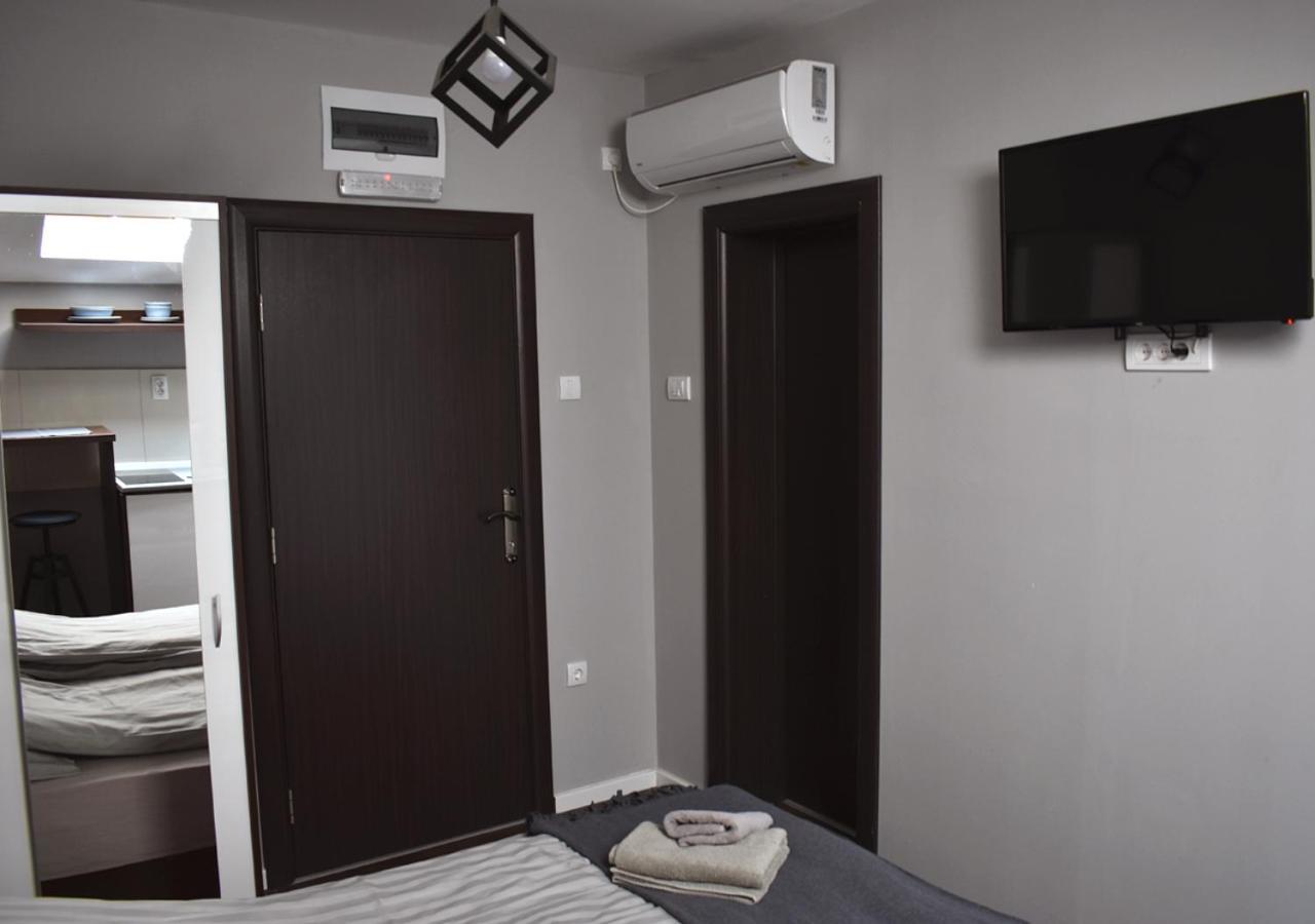 Apartmani Zrenjanin Exterior foto